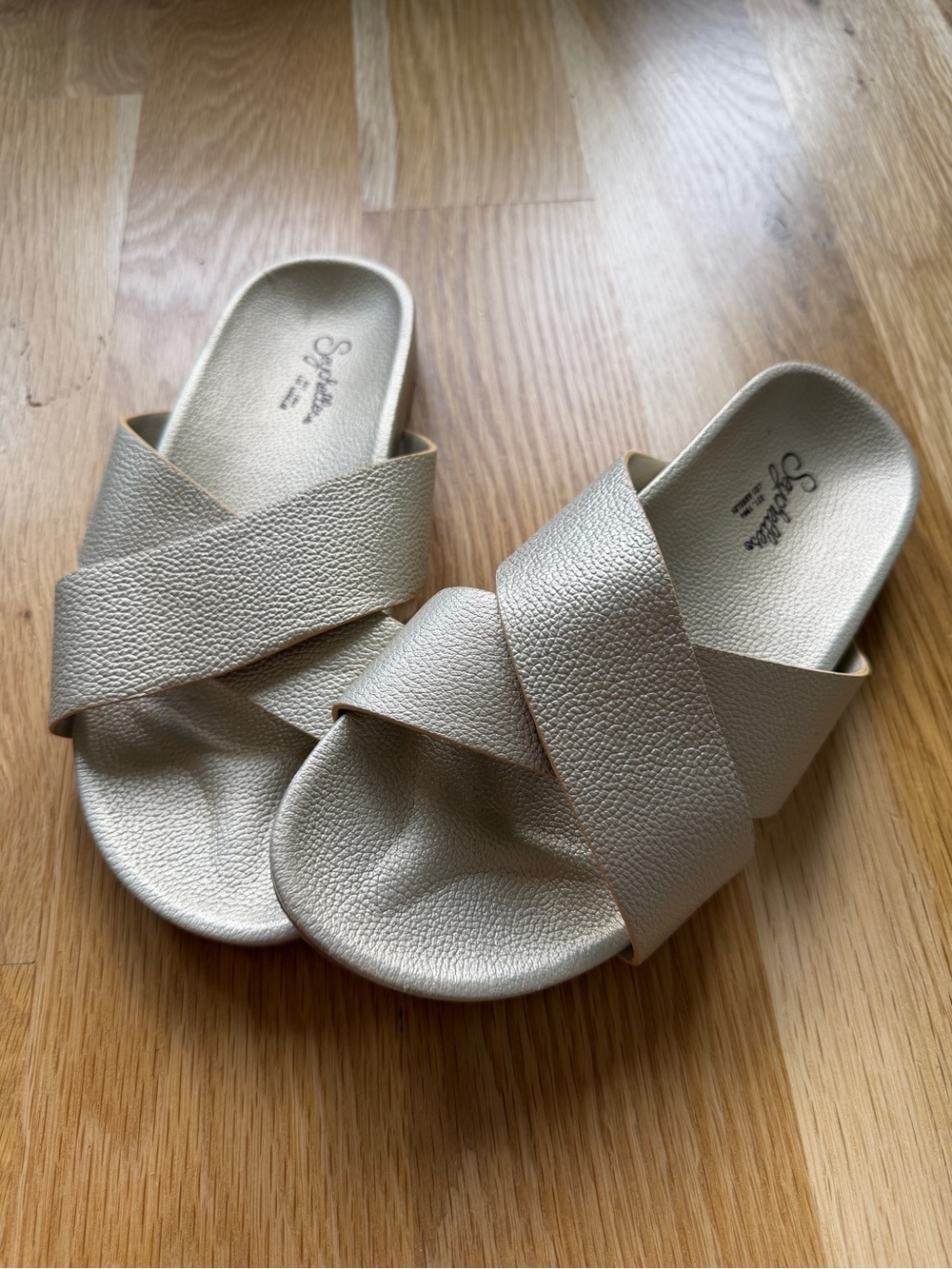 Seychelles Leather Lighthearted Slide Sandals in Light Gold - Size 7